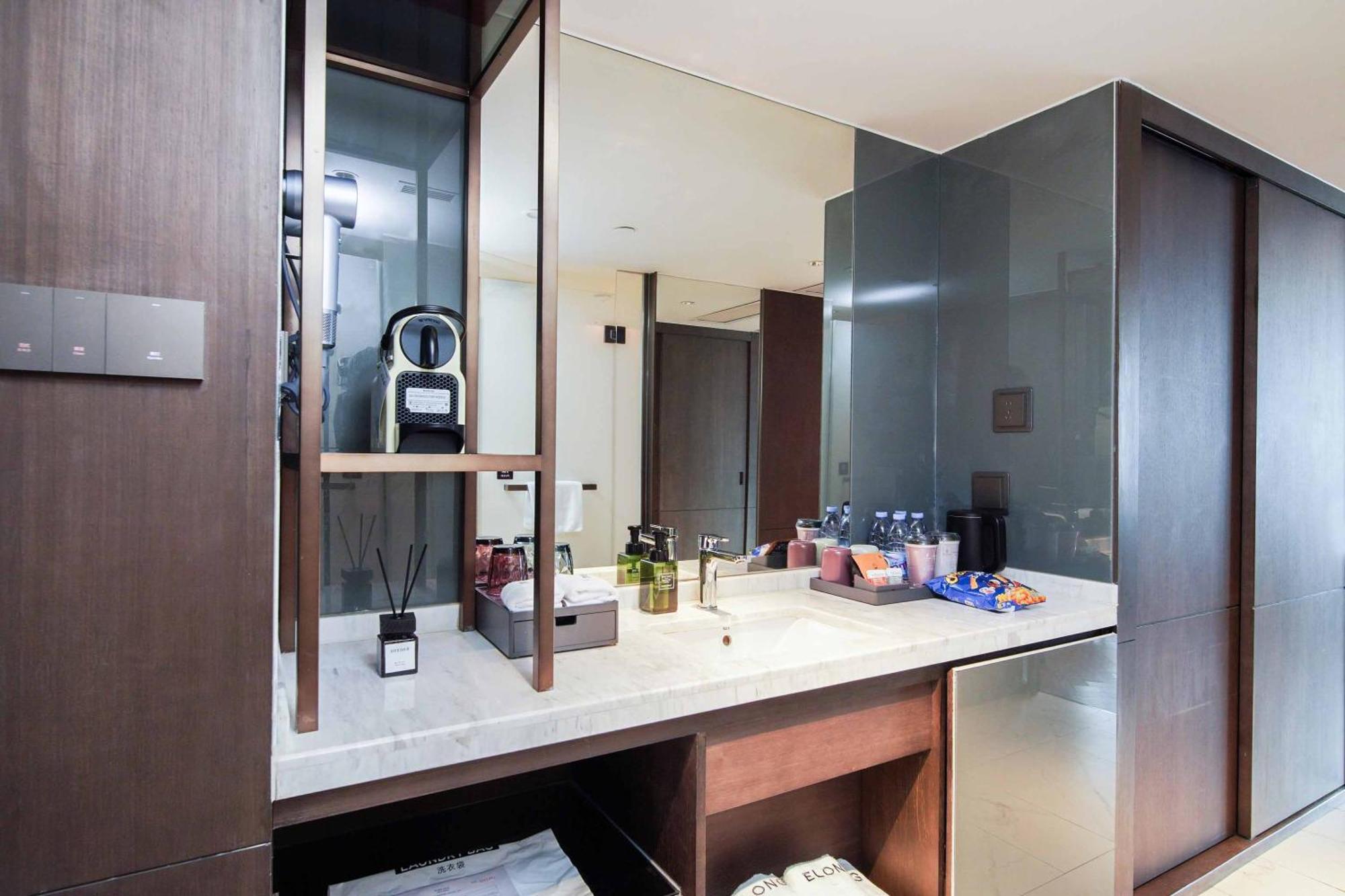 Imperial Traders Elong Hotel - Free Shuttle Bus To Canton Fair Complex & Overseas Buyer Registration Services 외부 사진